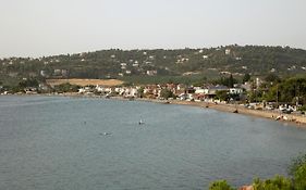 Irida'S Sea Front Apartment With Astonishing View